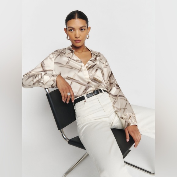 *New with Tags* Reformation Sky Relaxed Silk Top XS - Picture 1 of 8